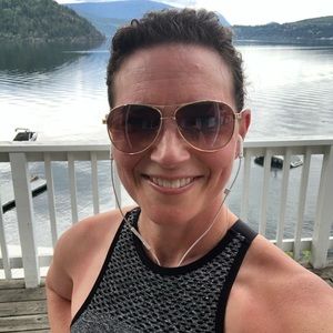 Meet your Posher, Dayna